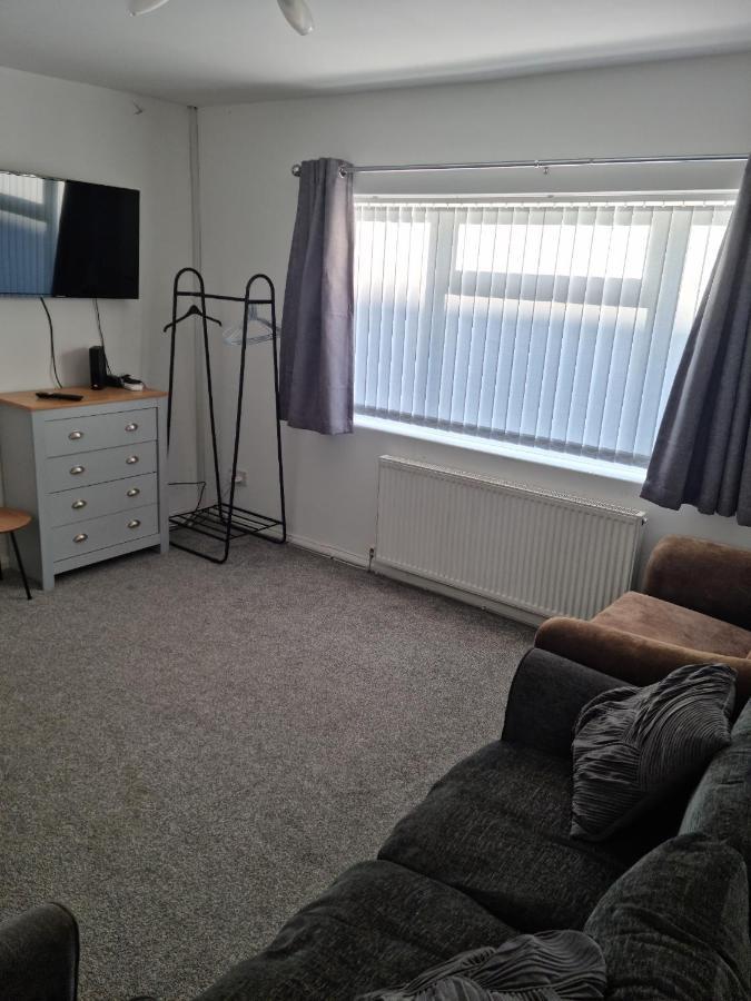 Entire House - Cheshire Oaks/Ellesmere Port Esterno foto